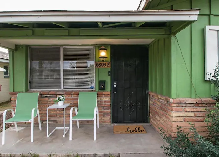 Holiday home Remodeled 2 Bdrm W Yard In Old Town *
